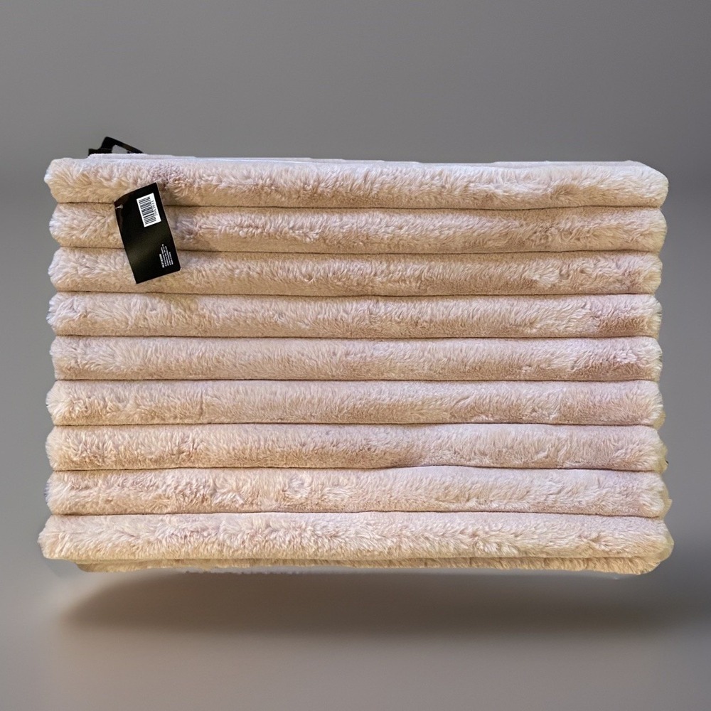 NWT ROBERT STANLEY Blush Pink Faux Fur Boho Placemats New - Up to 15 available
